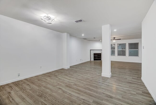 property at 3107 Rendezvous Ct