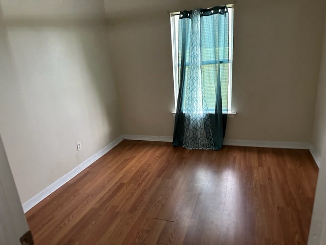 property at 1081 Clairise Ct