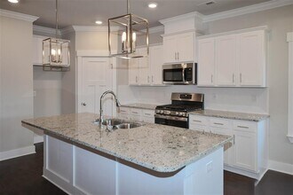 15570 Ironcrest Dr NW in Harvest, AL - Foto de edificio - Building Photo