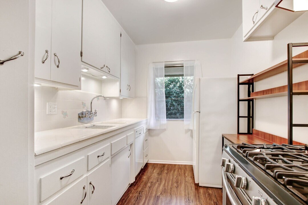 1047 2nd St in Santa Monica, CA - Building Photo