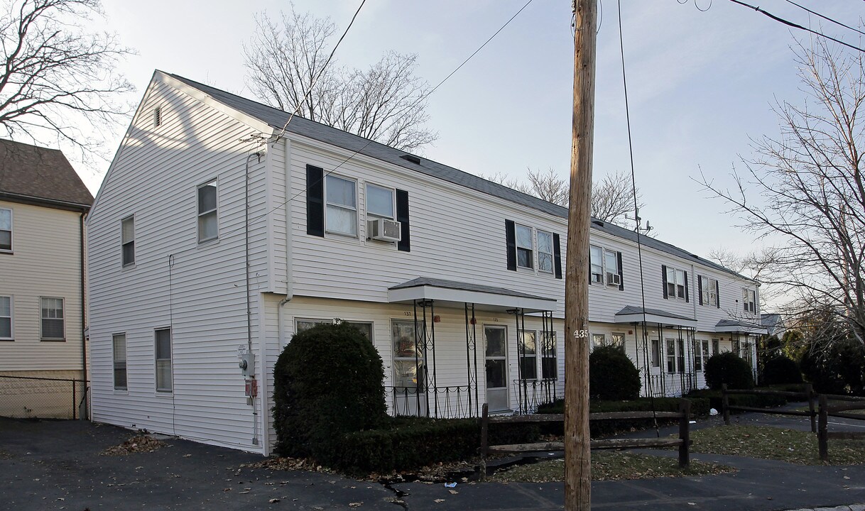 127-137 Alden St in Malden, MA - Building Photo