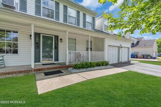 210 Wingate Ct in Toms River, NJ - Building Photo - Building Photo