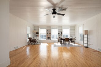 362 Lime Rock Rd in Salisbury, CT - Building Photo - Building Photo