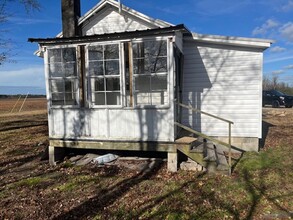 114 Liberty Ln in Kinston, NC - Building Photo - Building Photo