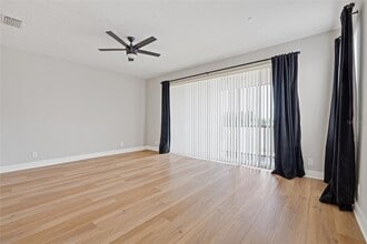 1129 Venetian Harbor Dr NE in St. Petersburg, FL - Building Photo - Building Photo