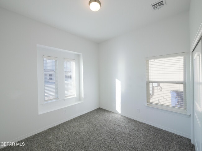 913 Ada Ln in El Paso, TX - Building Photo - Building Photo