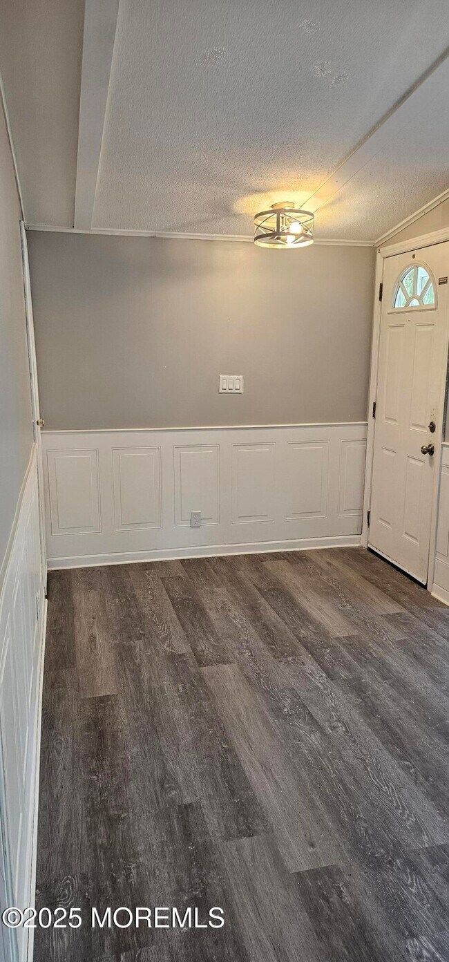21 Forest Dr in Englishtown, NJ - Building Photo - Building Photo