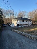2355 Vista Ct in Yorktown Heights, NY - Building Photo