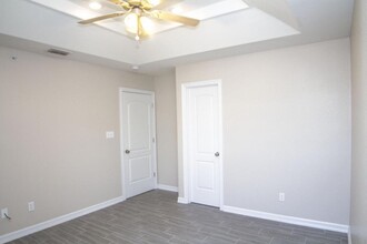 Shary Landing Apartments in McAllen, TX - Building Photo - Building Photo