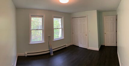 13 Stanorm Dr in Newmarket, NH - Building Photo - Building Photo