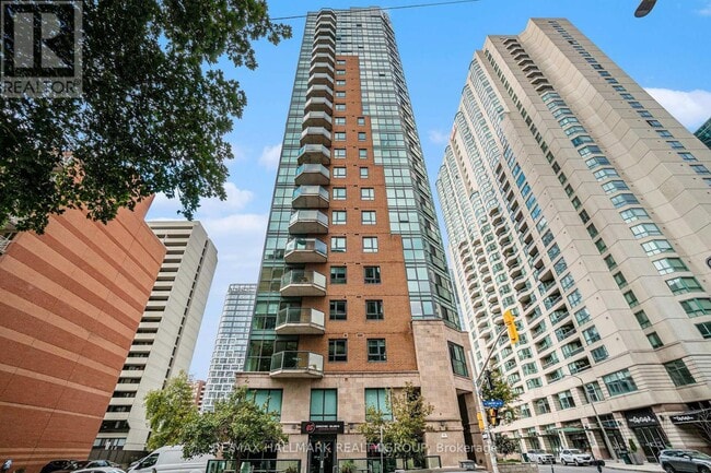 property at 445-445 Laurier Ave W