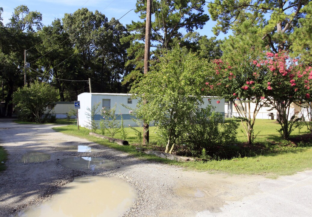 Cotton Hill Mobile Home Park in Summerville, SC - Building Photo