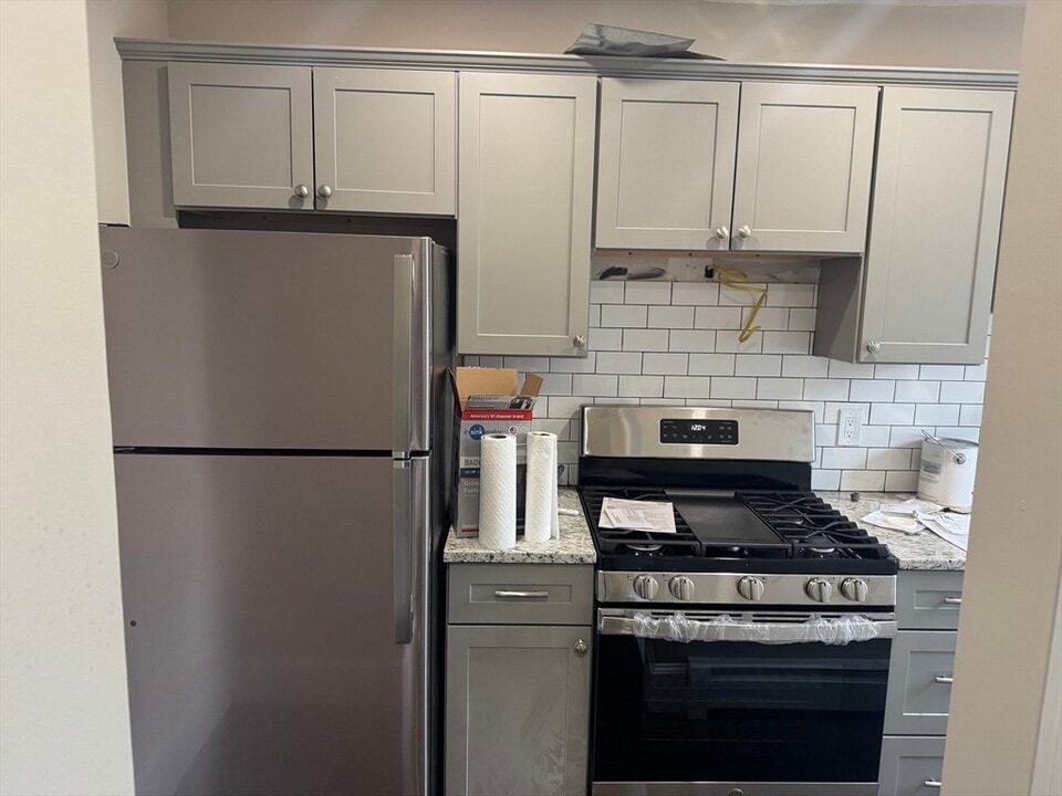 135 Massachusetts Ave in Arlington, MA - Building Photo