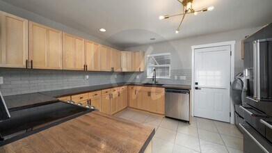 1827 W Kiowa St in Colorado Springs, CO - Building Photo - Building Photo