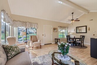 5320 Oakleaf Point in San Diego, CA - Building Photo - Building Photo