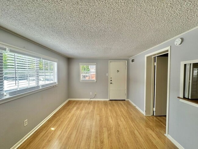 property at 201 W Phillips St