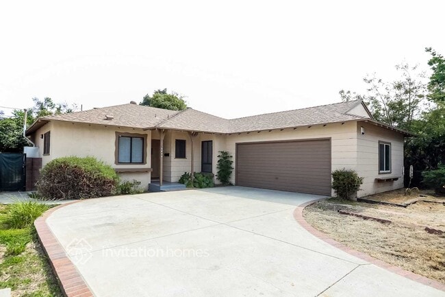 property at 15040 Valerio St