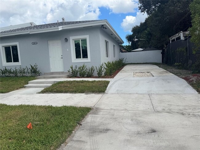 4487 NW 45th St in Miami, FL - Building Photo - Building Photo