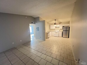 6809 Tiki Ln in Pensacola, FL - Building Photo - Building Photo