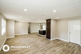 5534 Enchanted Dr in Jacksonville, FL - Foto de edificio - Building Photo