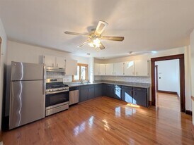 119 Lowell St, Unit 3 in Somerville, MA - Building Photo