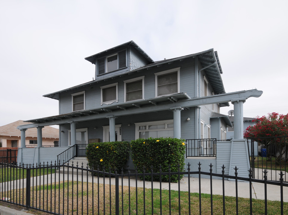 915 E 50th St in Los Angeles, CA - Building Photo