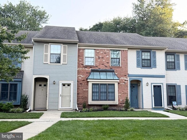property at 215 Wyndham Pl