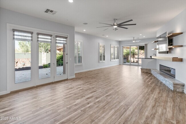 12073 W Desert Mirage Dr in Peoria, AZ - Building Photo - Building Photo