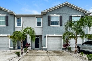 11876 Mountain Retreat Ln in Riverview, FL - Building Photo