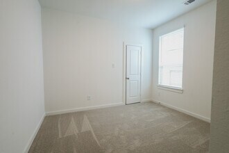 5043 Henry Merritt St in Rosenberg, TX - Building Photo - Building Photo