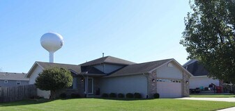 12737 Wheeler St in Cedar Lake, IN - Building Photo