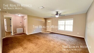 154 Guava Terrace in Ocklawaha, FL - Building Photo - Building Photo