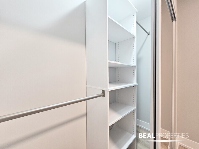 438 W Belden Ave in Chicago, IL - Building Photo - Building Photo