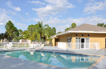 Mira Verde Apartments in La Belle, FL - Foto de edificio - Building Photo