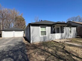 407 Abe St in Plano, IL - Building Photo