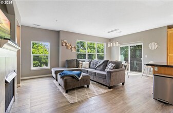 22802 SW Forest Creek Dr in Sherwood, OR - Building Photo - Building Photo