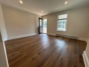 97 Cottage St in Doylestown, PA - Building Photo - Building Photo