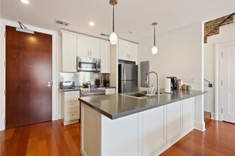 822 Perdido St in New Orleans, LA - Building Photo - Building Photo