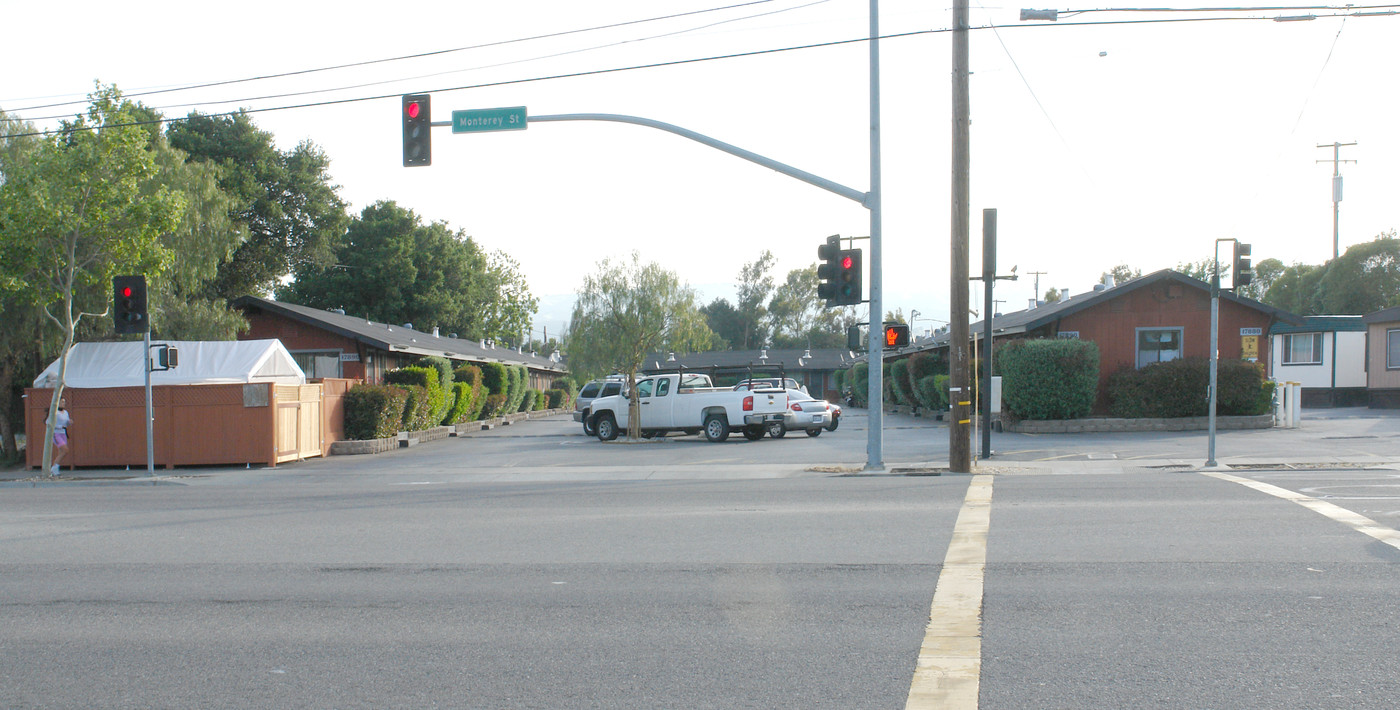 17890 Monterey St in Morgan Hill, CA - Building Photo