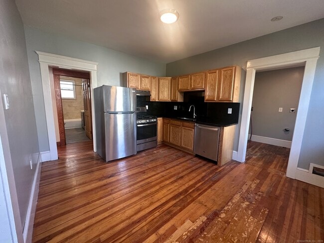 28 E Pearl St in New Haven, CT - Building Photo - Building Photo