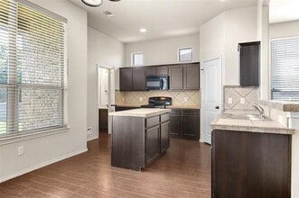 377 Orbit Dr in Lavon, TX - Building Photo - Building Photo