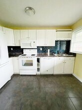 114 1/2 W Walnut St in Titusville, PA - Building Photo - Building Photo