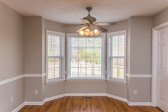 107 Walton Trce S in Hendersonville, TN - Foto de edificio - Building Photo