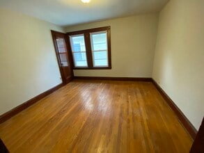 13 Clark Street - 1st Floor, Unit 2nd Floor in Ansonia, CT - Foto de edificio - Building Photo