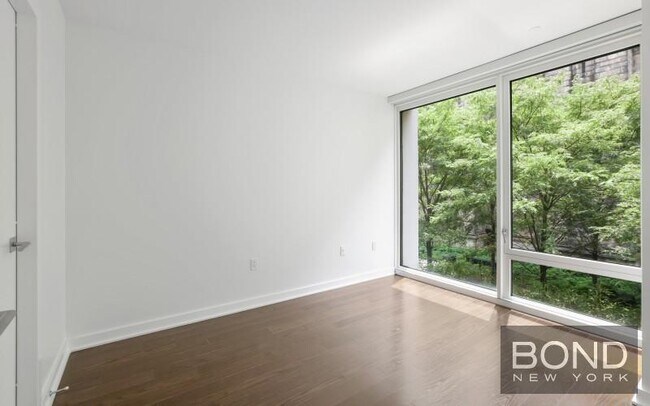 400 W 113th St in New York, NY - Foto de edificio - Building Photo