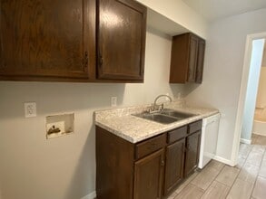 35 Sta Les Cv, Unit 4 in Jackson, TN - Foto de edificio - Building Photo