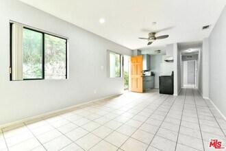 26 Ozone Ave in Los Angeles, CA - Building Photo - Building Photo
