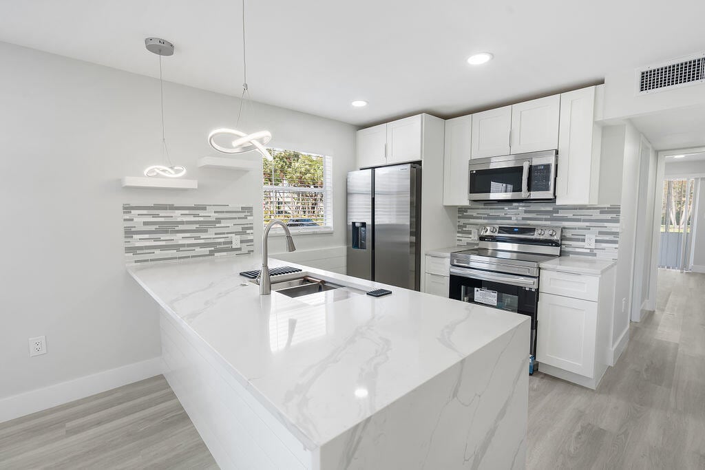 385 Flanders I in Delray Beach, FL - Building Photo
