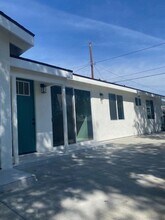 1300 N Sparks St in Burbank, CA - Building Photo - Building Photo