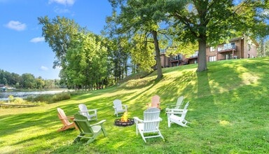 Cross Lake Estates - Furnished Rentals in Pine City, MN - Foto de edificio - Building Photo